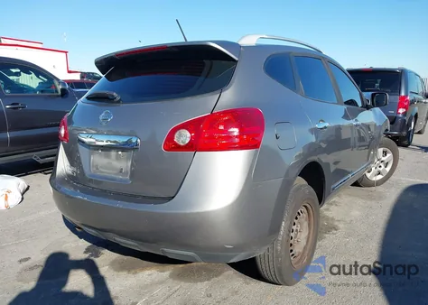 2015 Nissan Rogue Select S z USA, uszkodzony, nr VIN JN8AS5MT2FW163033